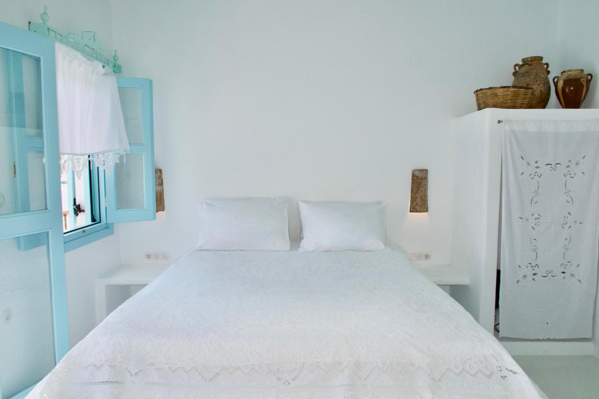 Salt Retreat - Seafront Villa Chalki Town Dış mekan fotoğraf