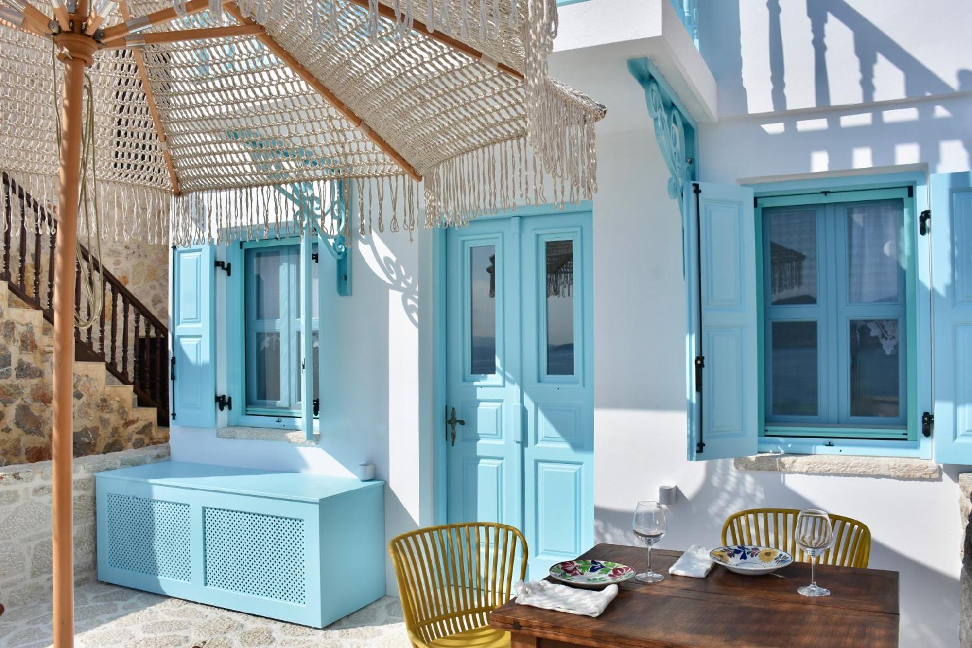 Salt Retreat - Seafront Villa Chalki Town Dış mekan fotoğraf